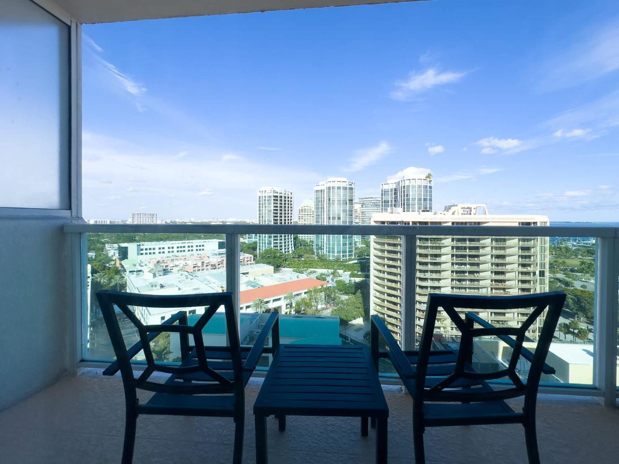 Mvr Balcony Will Want To Book Fast *