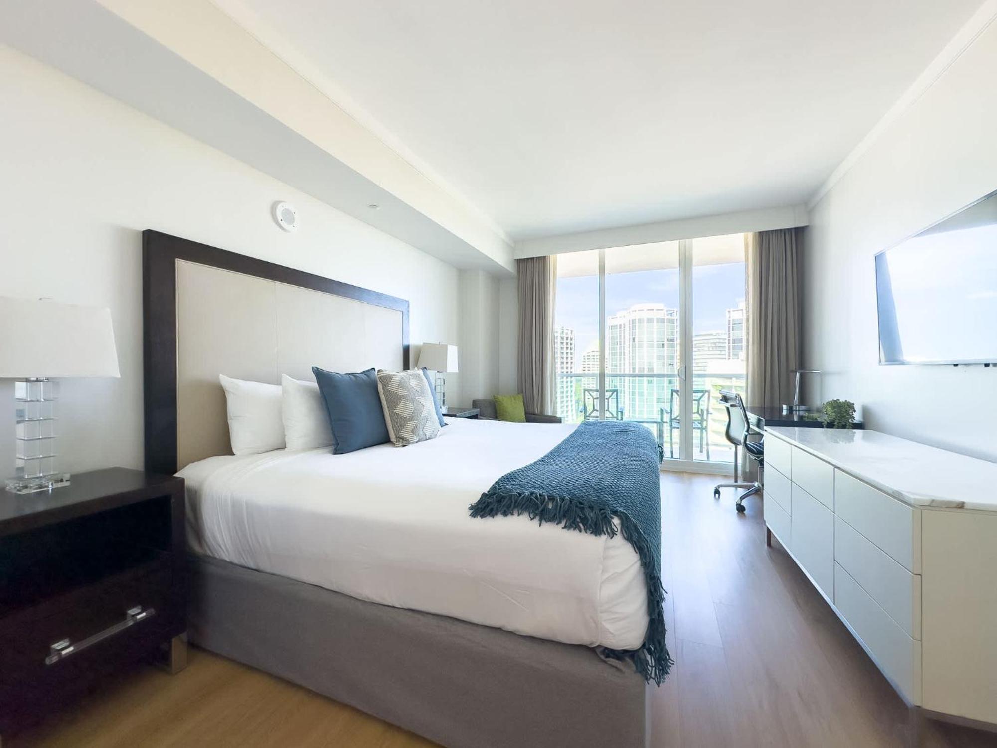 Mvr Balcony Will Want To Book Fast * Miami
